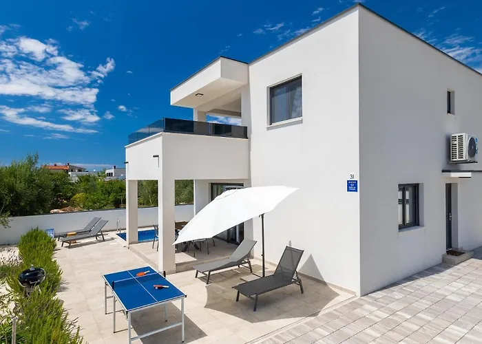 别墅 By Guide 沃德年